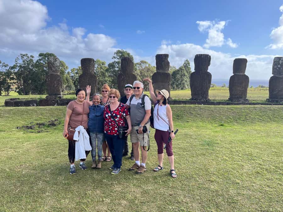 Adventures in Rapa Nui: High-quality tourism with Easter Island Your Tour. - Ahu Akahanga: the kind of stop where questions pay off