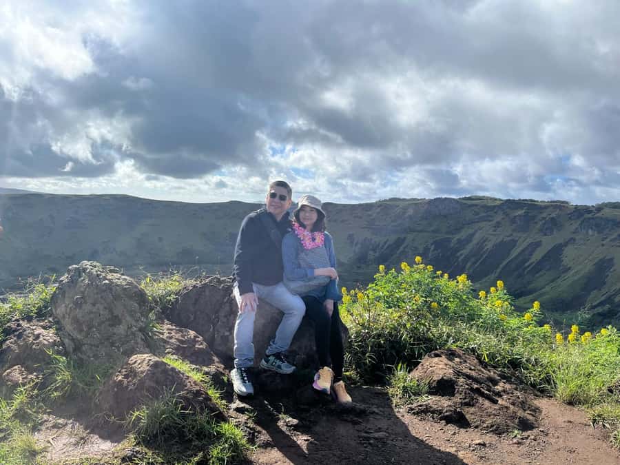 Adventures in Rapa Nui: High-quality tourism with Easter Island Your Tour. - Rano Raraku: learning the story behind the quarry sites