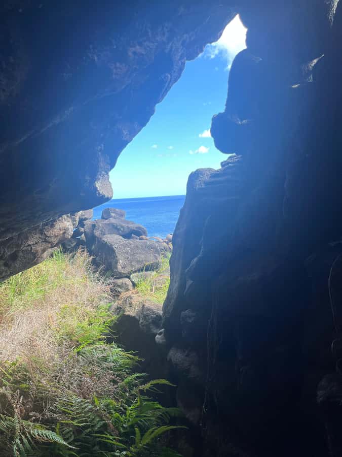 Adventures in Rapa Nui: High-quality tourism with Easter Island Your Tour. - Ahu Tongariki: the stop that makes you slow down