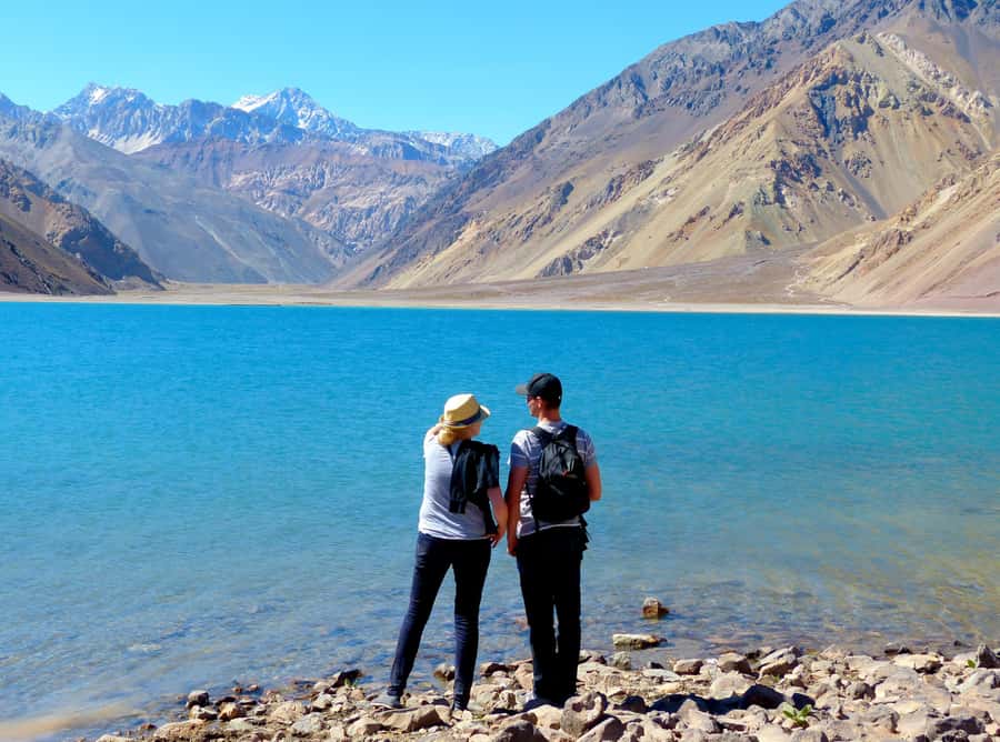 Andes Day Lagoon: Embalse El Yeso Tour from Santiago - Embalse El Yeso, 2,500 meters up, with a calm walk and a drink