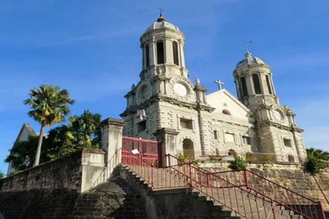 Antigua: The True Antiguan Experience with Lunch & Beverages - A private Antiguan home with 16th-century artifacts, what to look for