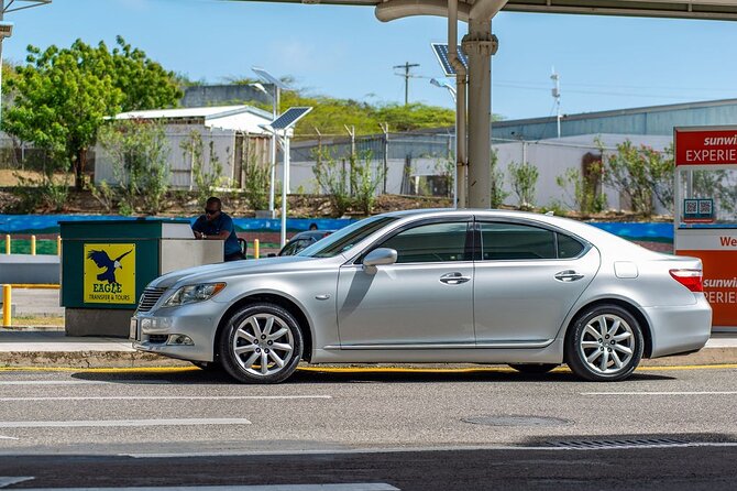 Antigua - VIP Fast Track On Arrival ONLY And Round Trip Transfer - Who this Antigua transfer package fits best