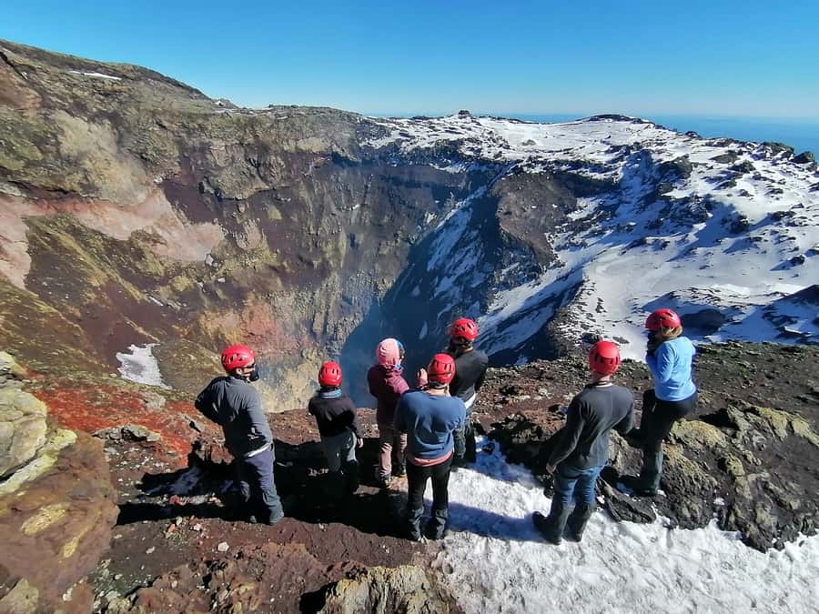 Ascent to Villarrica volcano 2,847masl, from Pucón - Villarrica in one day: what kind of climb is this?