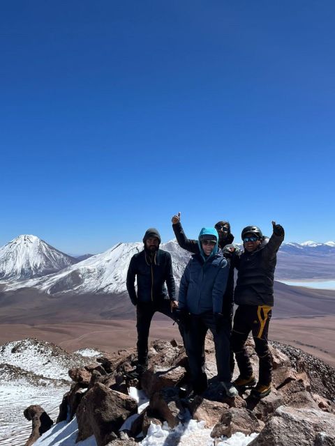ASCENT TO VOLCANO CERRO TOCO OF 5604masl - Summit time: what Cerro Toco gives you at 5,604 meters, and how the descent feels