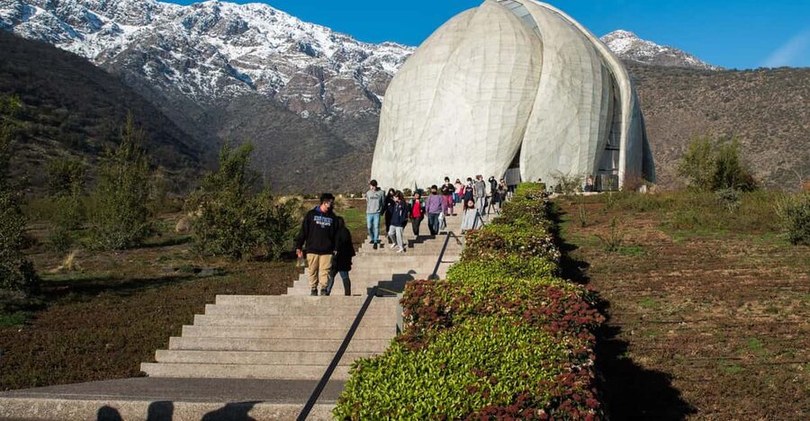 Bahá’í Temple, Winery and Lapis Lazuli + Private Transport - Lunch on Your Own: Simple, Local, and Budget-Friendly