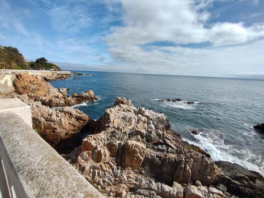 Bike ride along the coast of Viña del Mar or Valparaíso, you choose! - A Coast Ride You Can Actually Shape