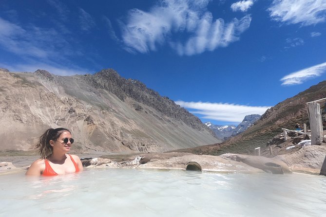 Cajón del Maipo + Termas de Colina - Early pickup and small-group comfort from Santiago