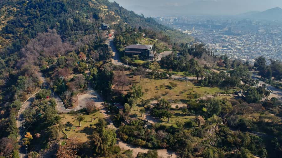Dia Completo en Santiago: Museo+San Cristobal+City Tour - Museo Historico Nacional: The Context Stop That Makes Landmarks Click