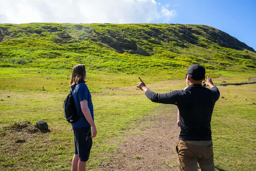 Easter Island: Moai Full Day Private Tour - Rano Raraku, the Moai factory: walking among the work