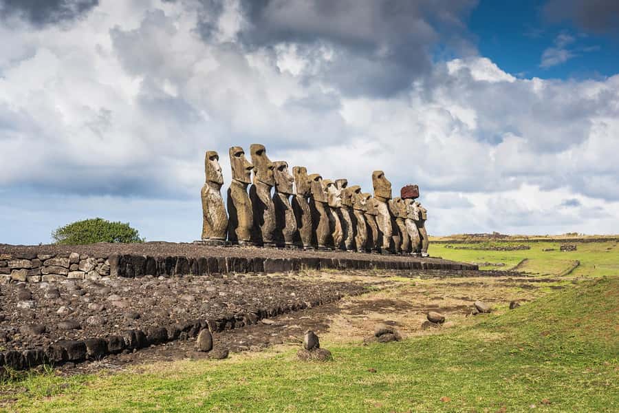 Easter Island: The Moai Trail Private Archeological Tour - Rano Raraku quarry: where you see the making of moai