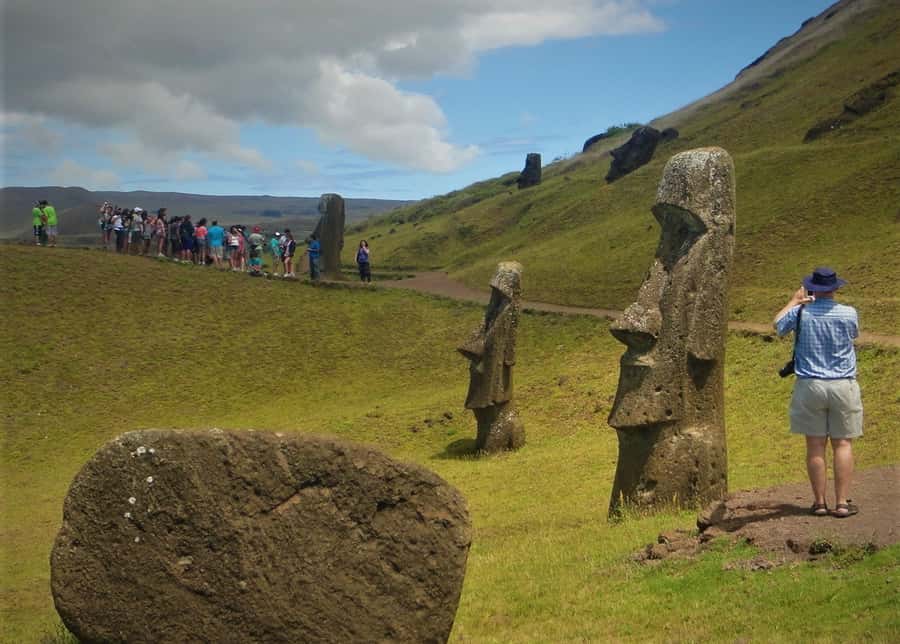 Easter Island: The Moai Trail Private Archeological Tour - Hotel pickup in Hanga Roa, then straight to Ahu Akahanga