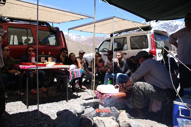 Embalse el Yeso and Termas del Plomo in semi-private 4x4 - Who this tour suits best, and who should think twice