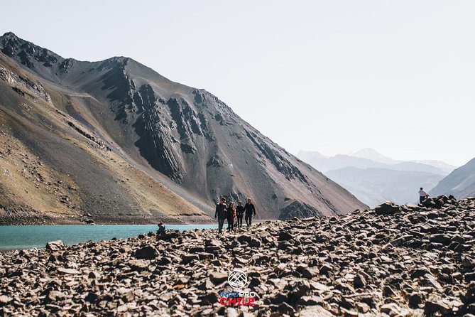 Embalse el Yeso and Termas del Plomo in semi-private 4x4 - Guide quality and safety when the road turns into Andes road