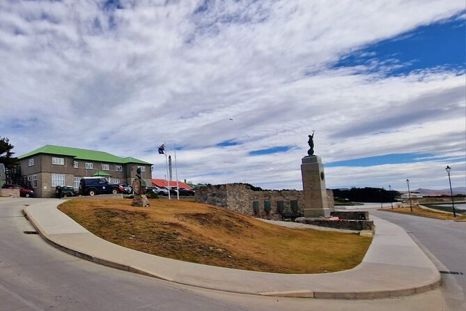 Falkland Islands Shared Tour Sightseeing with Penguins - Museum Time, If You Want the Extra 30 Minutes