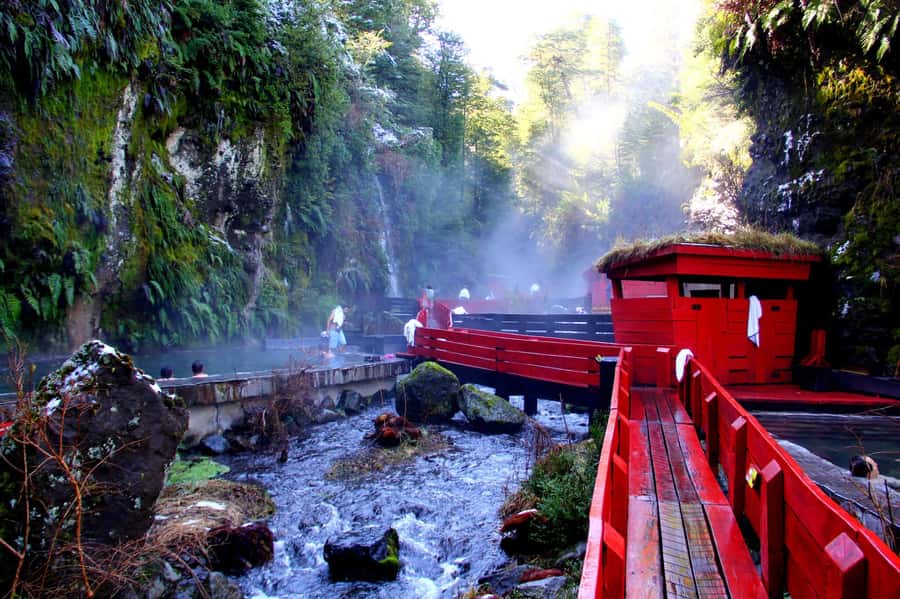 From Pucón: Geometric Hot Springs - Geometric Hot Springs: what the heat setup actually feels like