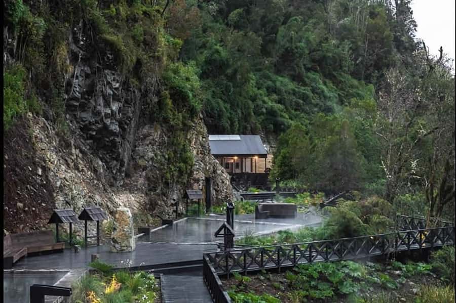 From Puerto Varas: Full Day to Termas del Sol & Cochamo Valley - Entering Termas del Sol: your 4-hour soak block