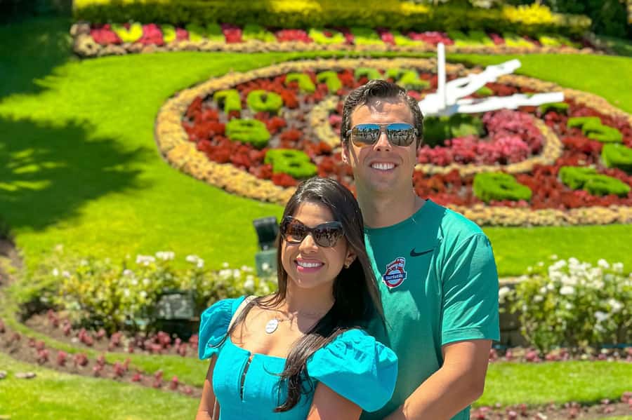 From Santiago: Vineyard, Valparaíso, and Viña del Mar Tour - Lunch timing, food choices, and how to avoid a pricey pit stop