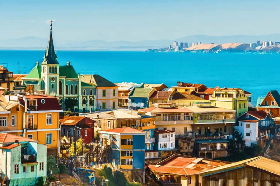 Full Colors: Valparaíso and Viña del Mar - Valparaíso on foot, street art viewpoints, and getting your bearings fast