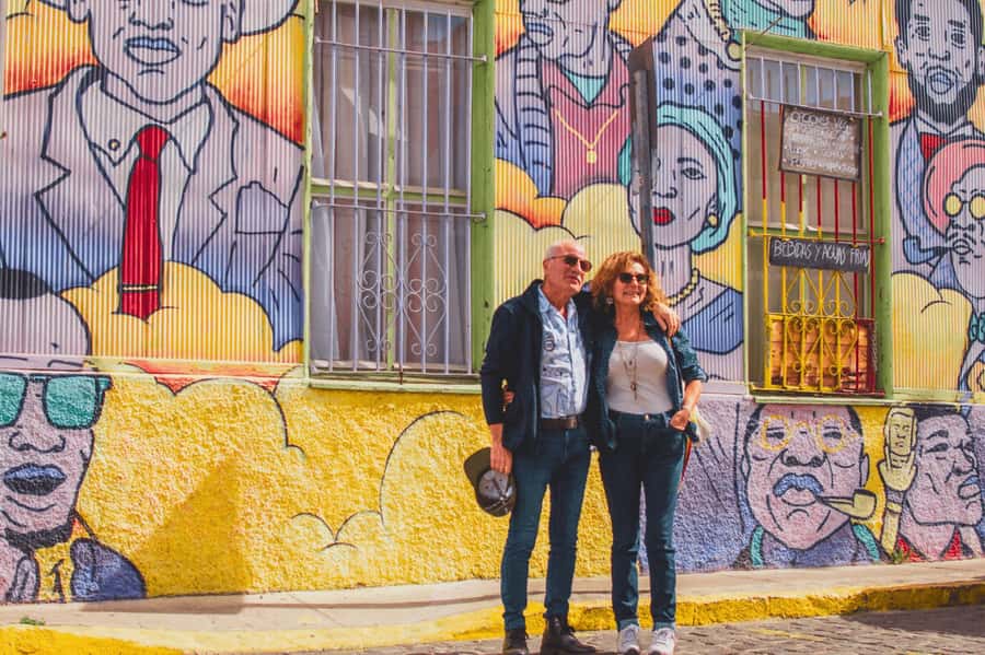 Full Colors: Valparaíso and Viña del Mar - Lunch by the sea plus Playa Acapulco time for your own pace