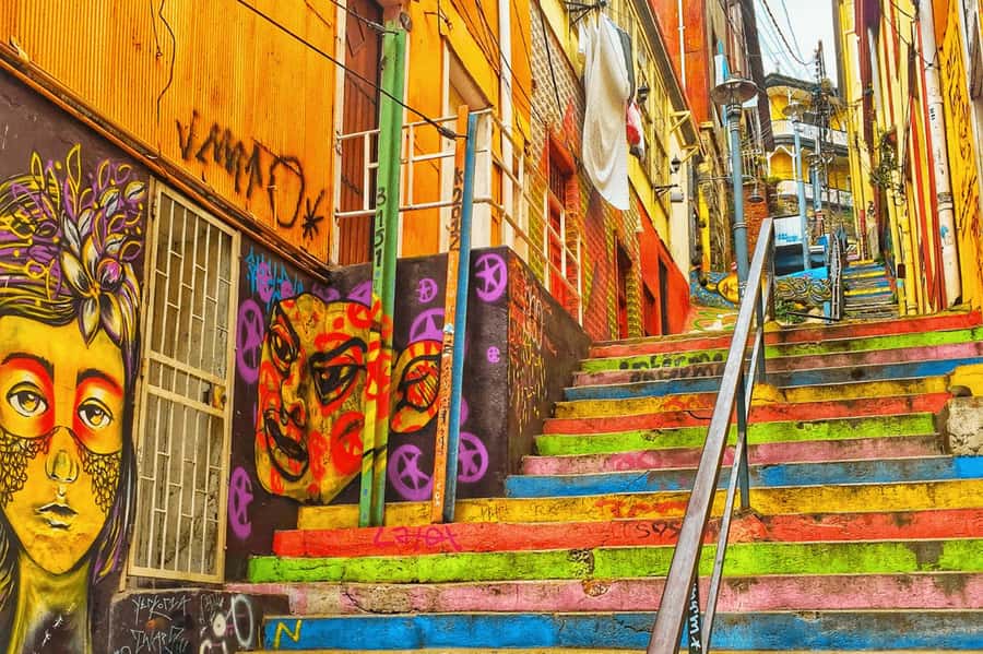 Full Colors: Valparaíso and Viña del Mar - Casablanca Valley winery stop, and why 45 minutes matters