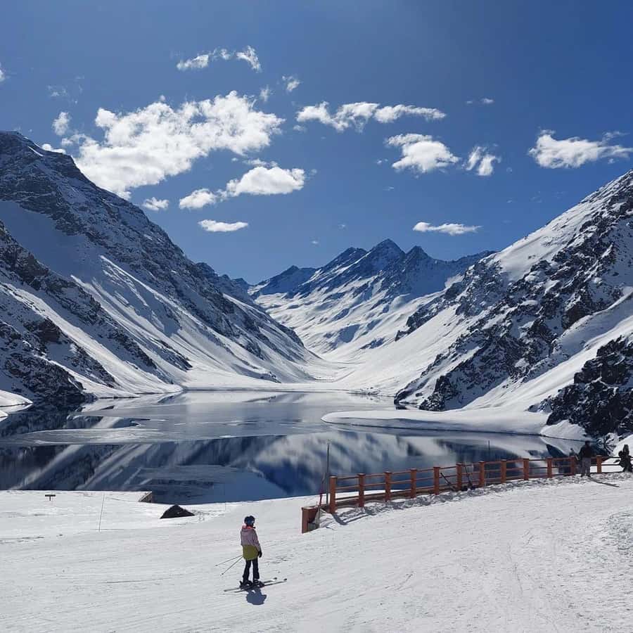 Full day reservoir of the plaster, Cajon del Maipo - The thermal flats and the geothermal weirdness you’ll notice