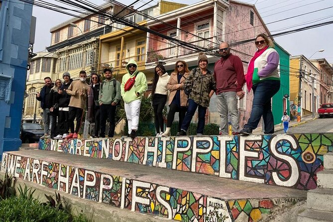 Full Day Tour in Valparaiso and Vina del Mar - The guide and vehicle reality check: Rafael, music, and comfort