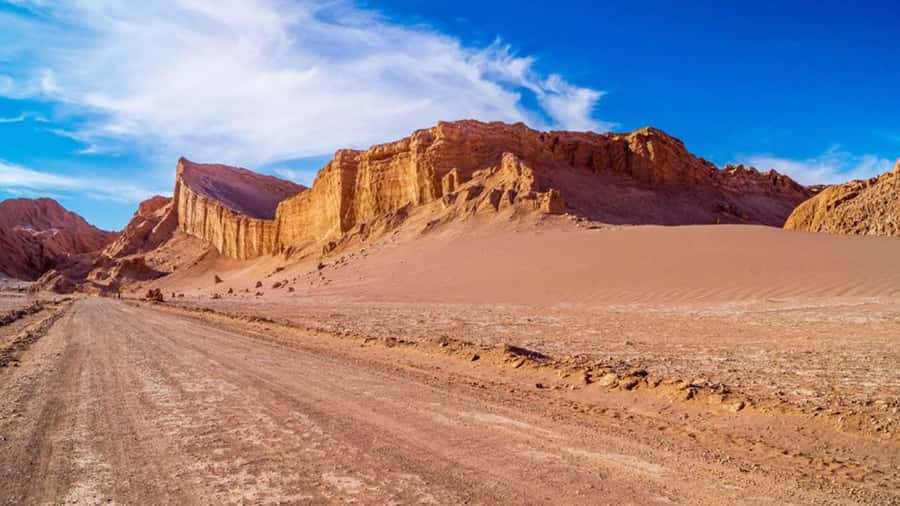 Full Desert. The most complete program you will find - Red stones, 07:00 to 17:00: a long day that pays you back with variety