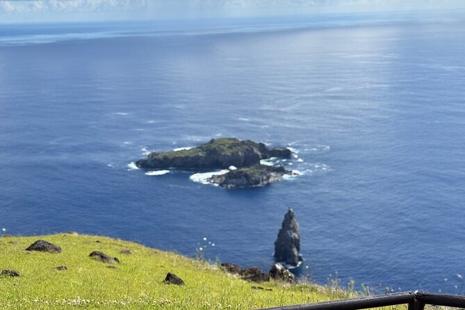 Half Day Tour in Rapa Nui - Orongo: Birdman competition ground, plus the climb to earn the views