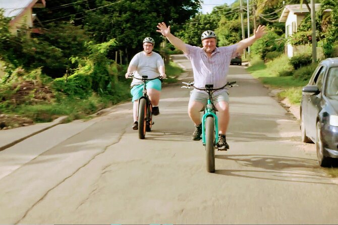 Historic City, Fort and Beach E-Bike Tour - The ride itself: how the guides manage traffic and bumpy roads