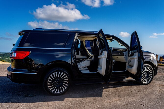 Luxury Airport transfer from or to Antigua Airport - Timing, Delays, and Traffic: The Real Test of an Airport Transfer