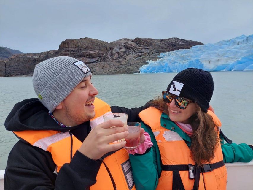Puerto Natales: Grey Glacier Navigation w/ Transport - The Lake Grey Beach Walk: Wide Views, Wind Included