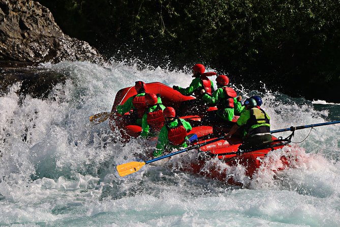 Rafting Azul a Macal - Futaleufu River - Class V gear and what to expect when you get cold and wet