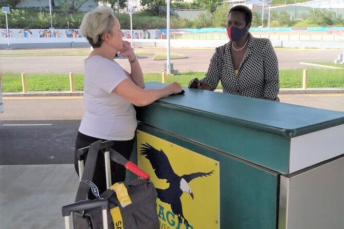 Round-Trip Transfer between Antigua Airport and Antigua Hotels - The direct 35 to 50 minute ride to your hotel