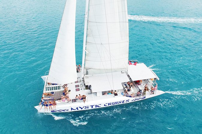 Sail and Snorkel at Cades Reef - Live Commentary and Crew Service: Why Names Show Up in Feedback