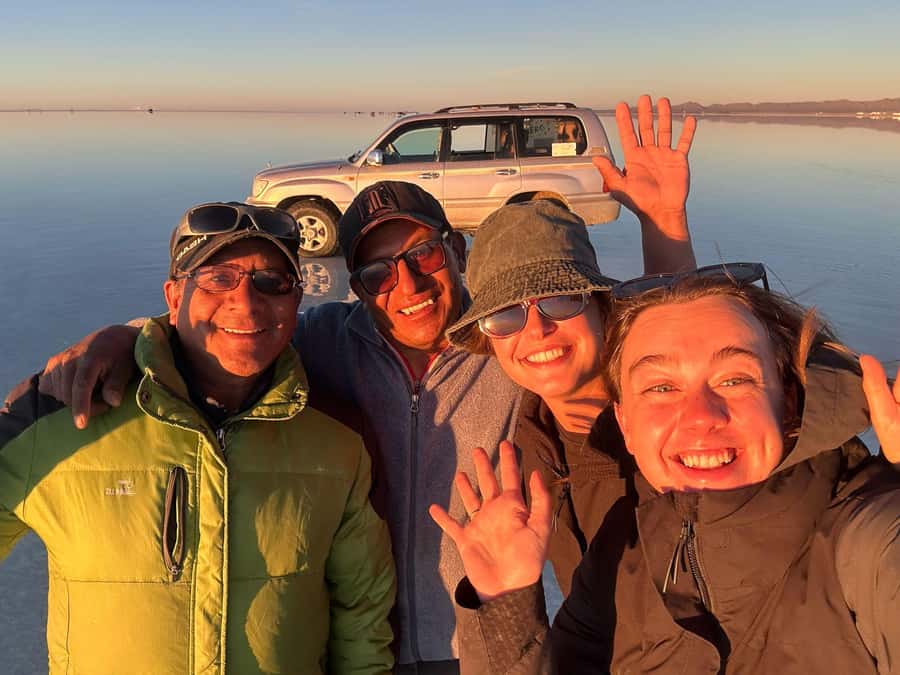 San Pedro de Atacama: 3 D. Tour Uyuni and Back to San Pedro - Uyuni overnight with hot water and heating, plus meals that keep you going
