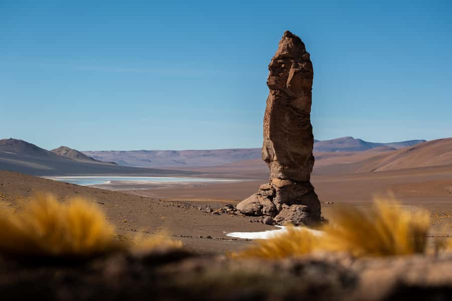 San Pedro de Atacama: Atacama Desert and Salt Flats Day Trip - Hotel pickup, then straight to Lickancabur volcano breakfast