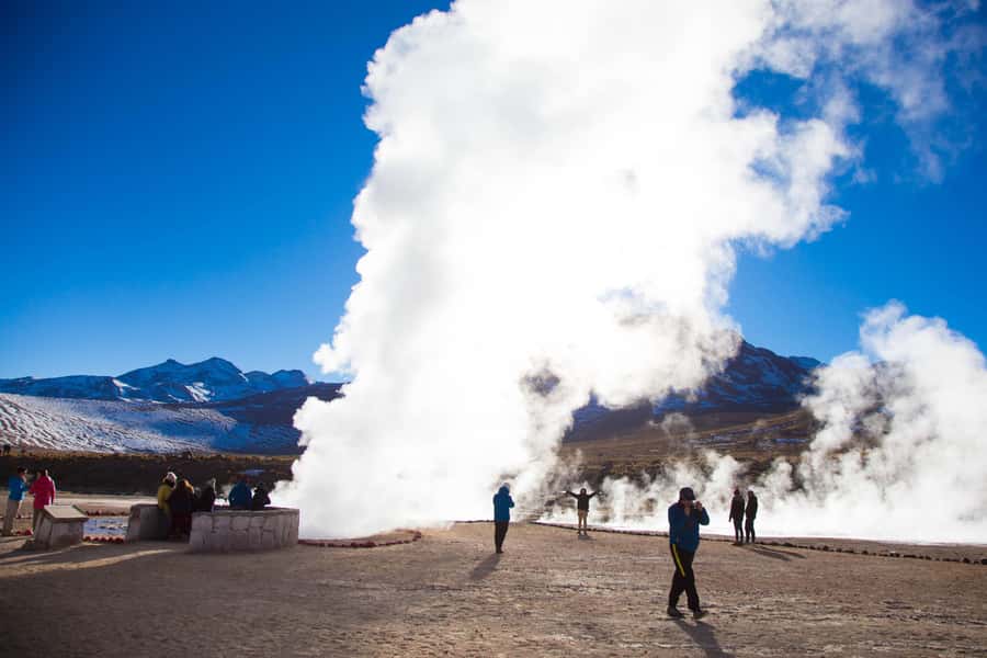 San Pedro de Atacama: El Tatio Geysers Tour - Touring the El Tatio geysers: 80 geothermal points, more than one kind of show