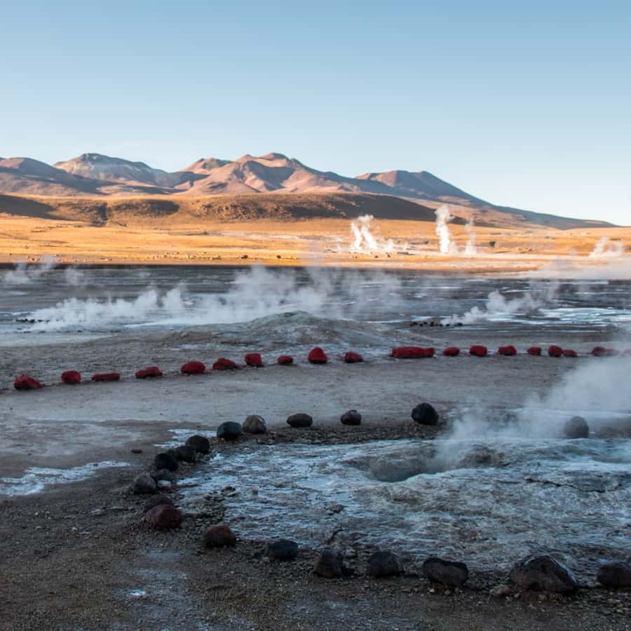 San Pedro de Atacama: Geysers del Tatio - Breakfast in the Open: Fuel After a Cold Start