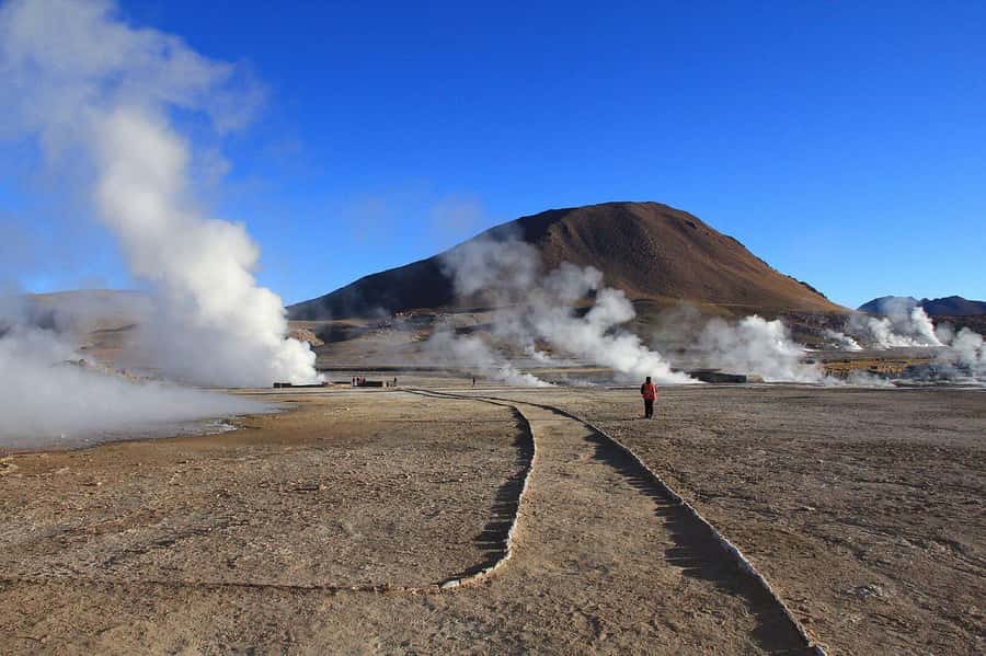 San Pedro de Atacama: Tatio Geysers and Machuca Tour - Machuca stop: adobe houses and a real mountain breakfast