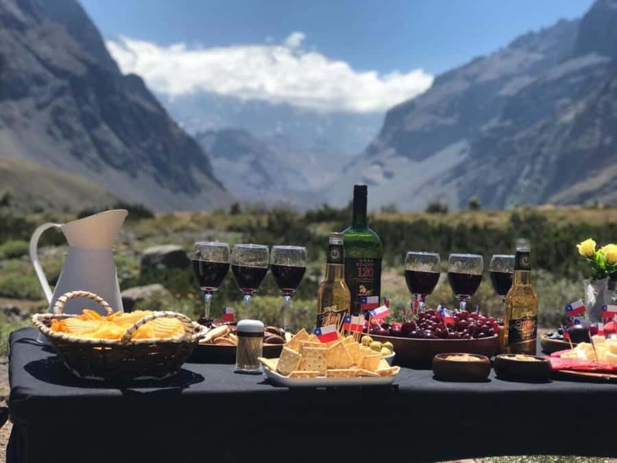 Santiago: Cajon del Maipo Termas Colina Trip - Lunch timing, wine, and how to manage hunger
