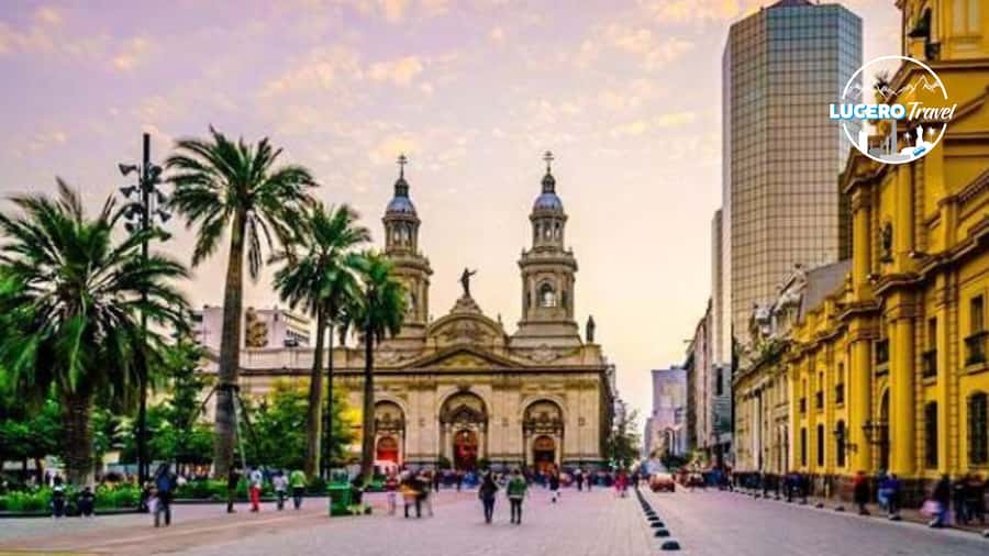 Santiago: City Highlights Walking Tour - Key reasons this tour works well