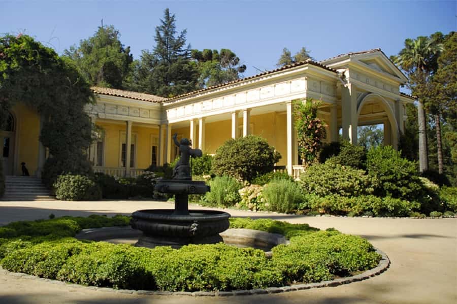 Santiago: Concha y Toro Winery 4–Hour Tour & Sommelier Class - The estate walk: gardens, grape varieties, and why it matters