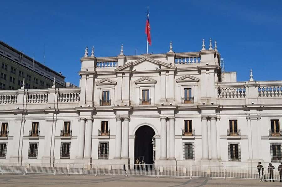 Santiago de Chile: Half-Day City Tour with Local Cuisine - Key highlights