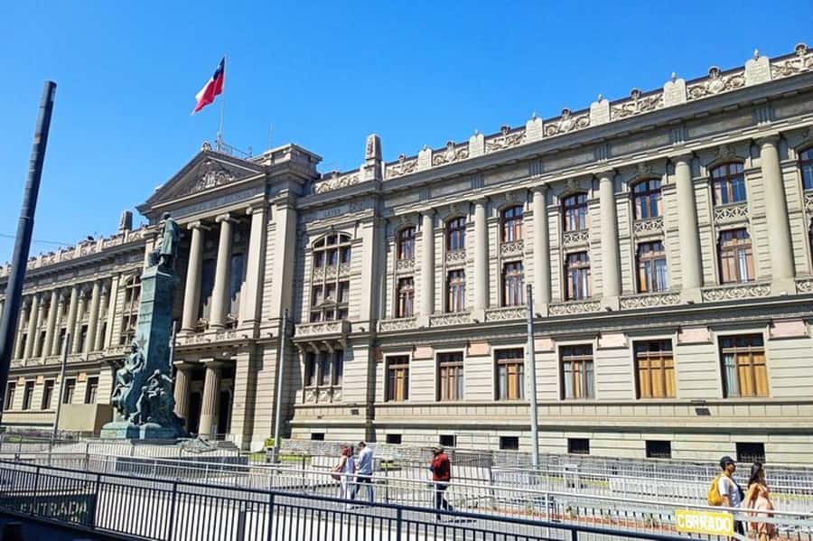 Santiago de Chile: Half-Day City Tour with Local Cuisine - Bellavista, Sculptures Park, and Sanhattan: food focus plus skyline watching