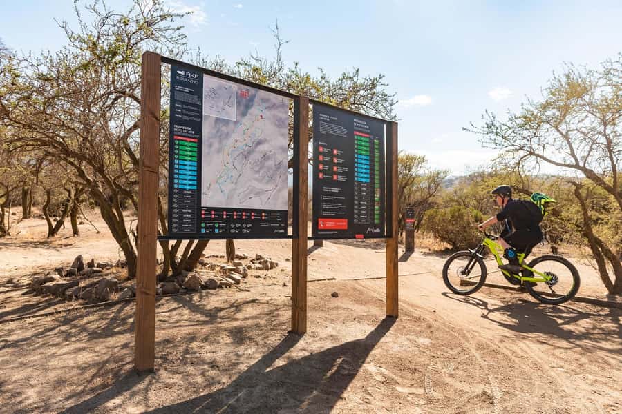 Santiago: E- Mountain Bike Rental to ride in a bike park - Price and value: what $100 buys you in the real world