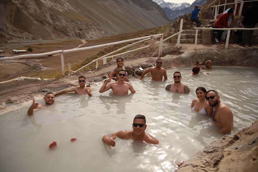 Santiago: Full day Embalse del Yeso, Casa de Chocolate, picnic & Hot Springs - Price and value: where your $90 goes