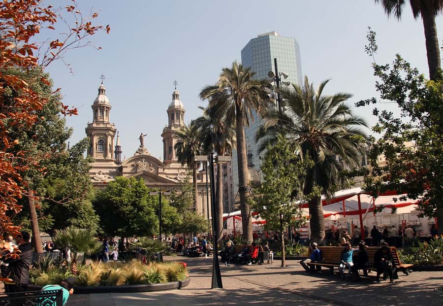 Santiago: Guided Full-Day Walking Tour with a Chilean Lunch - Using metro and bus, so the city stops being a mystery