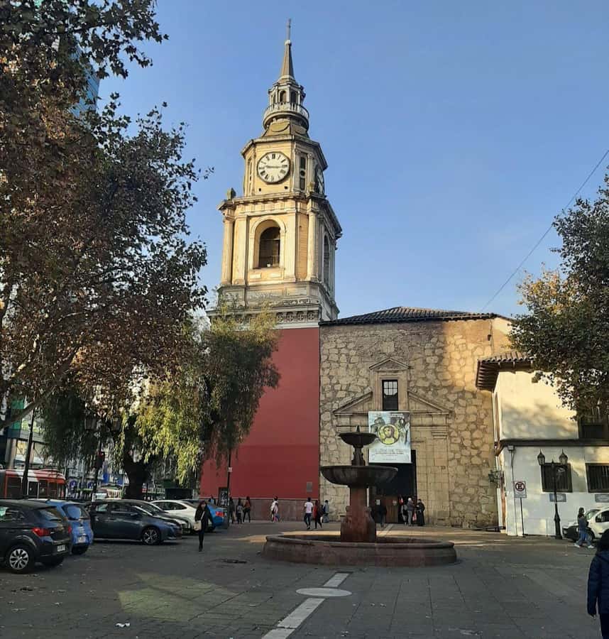 Santiago: Guided Walking Tour through the Historic Center - Santa Lucía Hill Park and that yellow-green tiled fountain