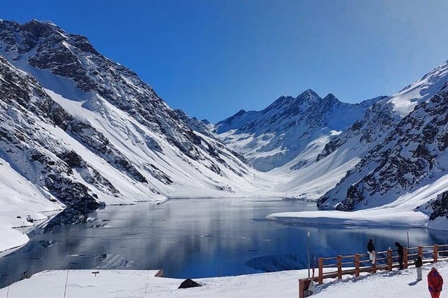 Santiago: Inca Lagoon Tour with Local Vineyard and Tasting - The return ride: viewpoints, ice stop, and llamas