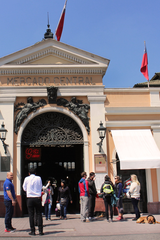 Santiago: Markets Bike Tour - Barrio Bellavista: Murals, Courtyards, and Night-Life Stories